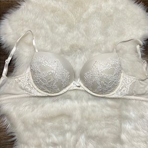 Victoria’s Secret Dream Angel’s Bra 🌼